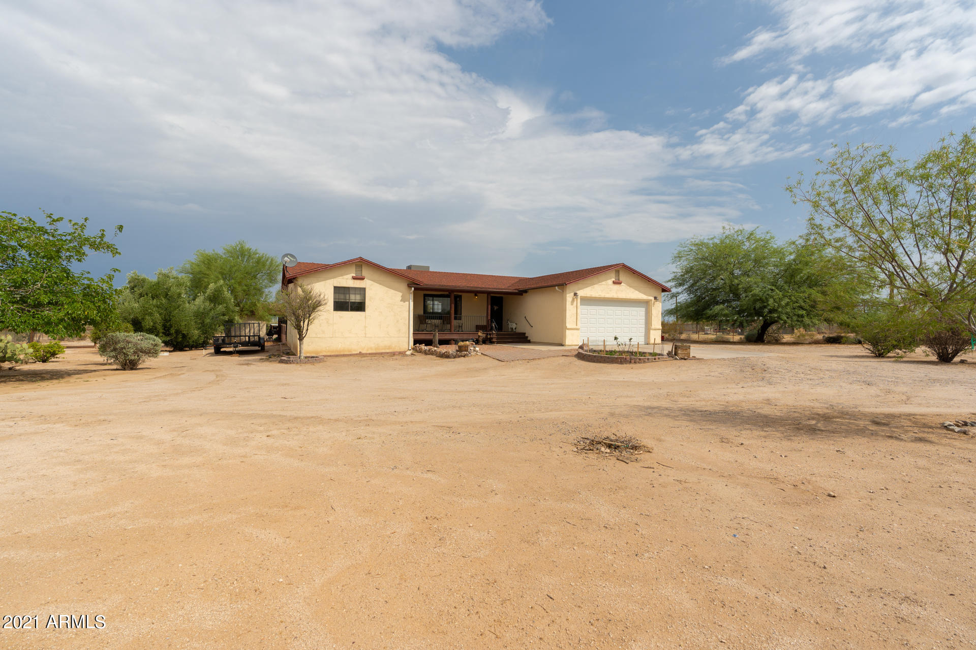 13702 North Hexcel Road Florence, AZ 85132 - Photo 3 of 44 Front of Home