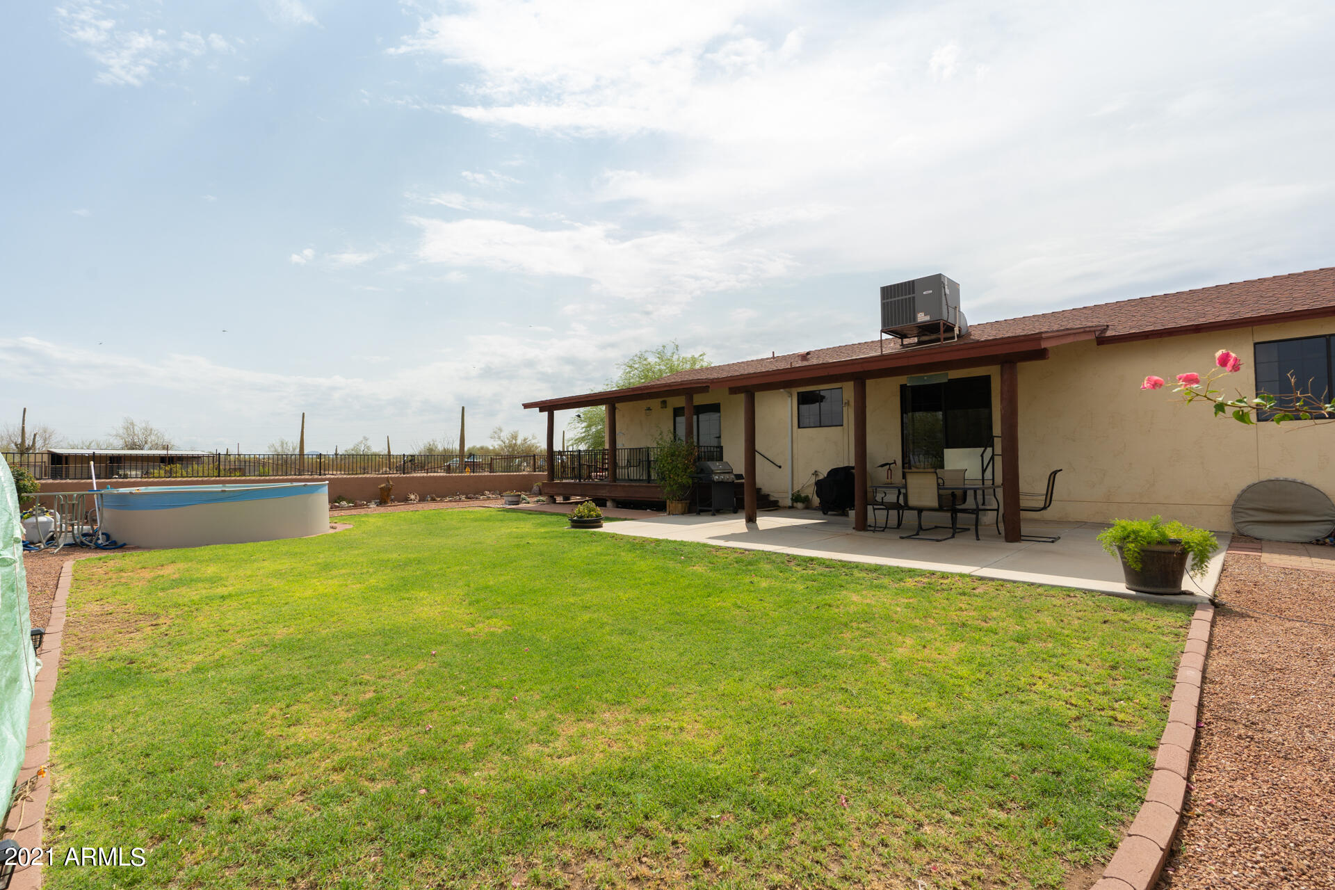 13702 North Hexcel Road Florence, AZ 85132 - Photo 36 of 44 Patio