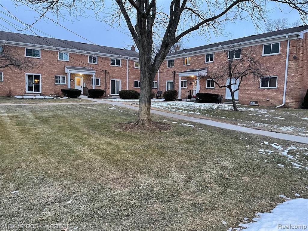 801 West Long Lake Road, Unit 7 Bloomfield Hills, MI 48302 - Photo 1 of 14