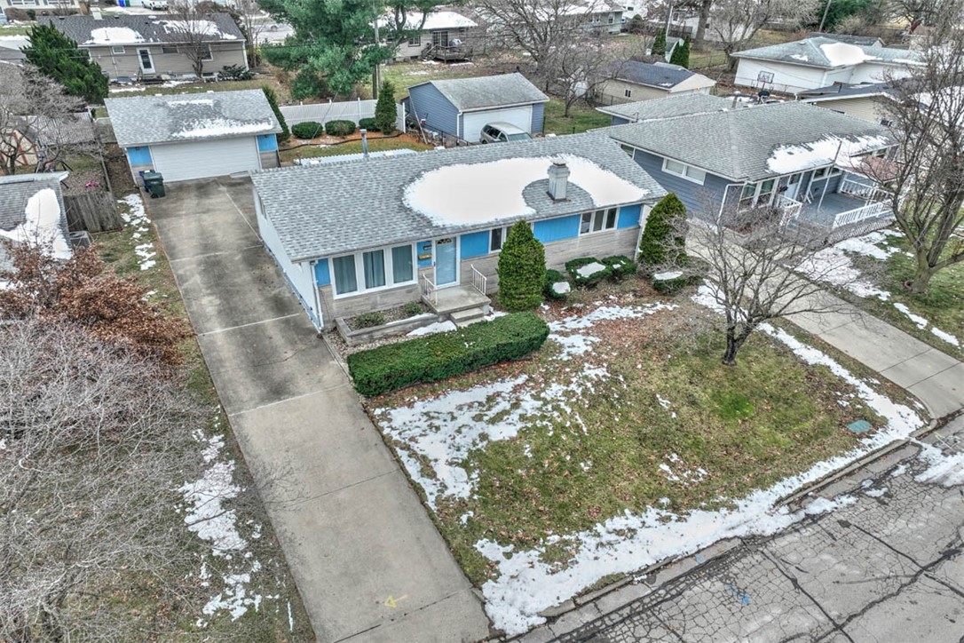 155 Columbus Drive Decatur, IL 62526 - Photo 3 of 30 an aerial view of residential houses with outdoor space