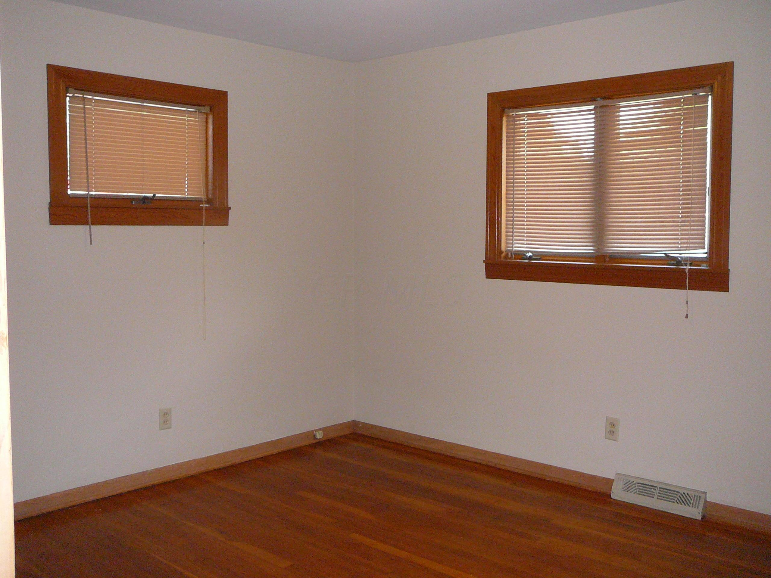 4431 Kenfield Road Columbus, OH 43224 - Photo 17 of 27 Gallery Image 17