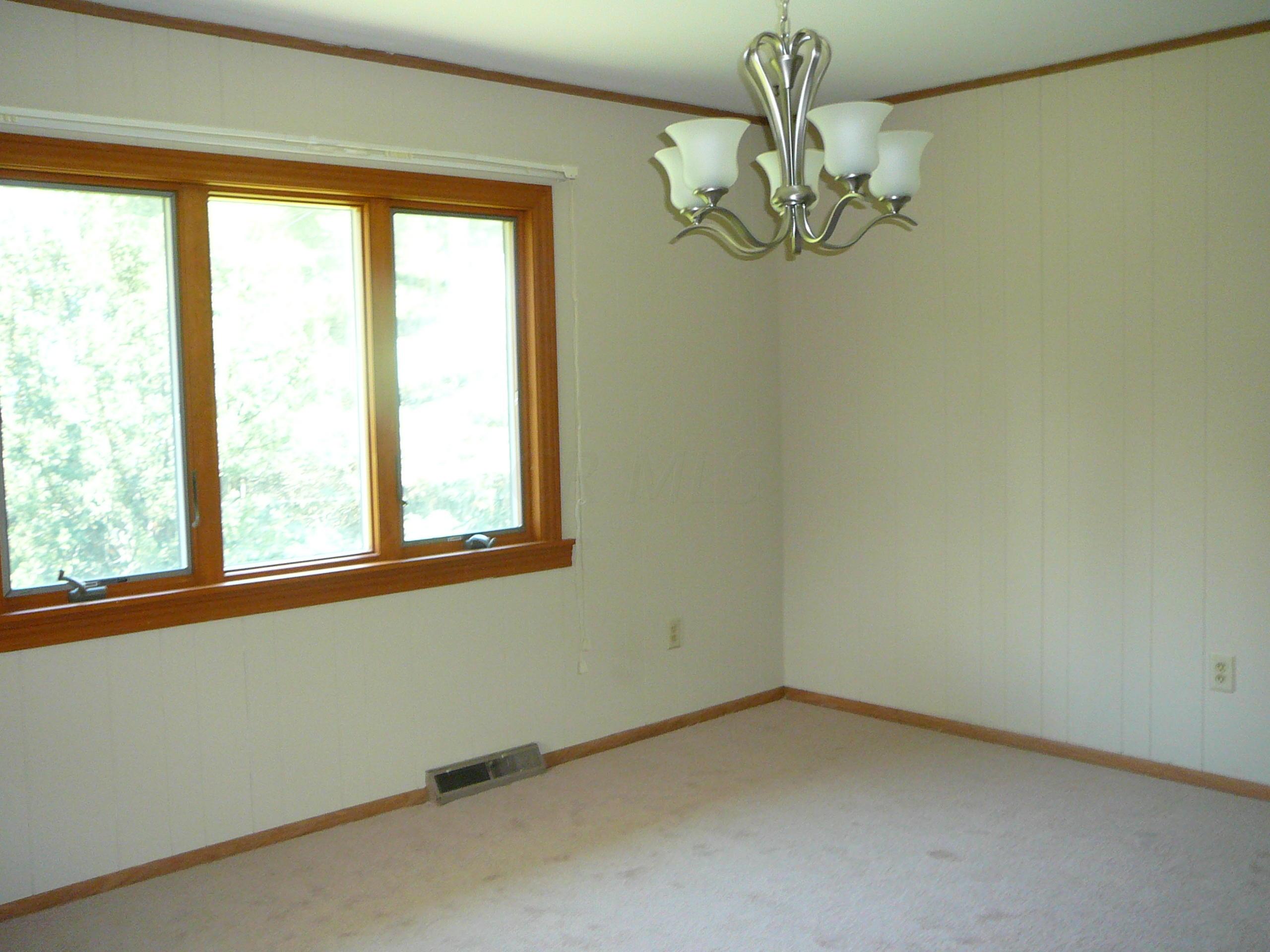 4431 Kenfield Road Columbus, OH 43224 - Photo 23 of 27 Gallery Image 23