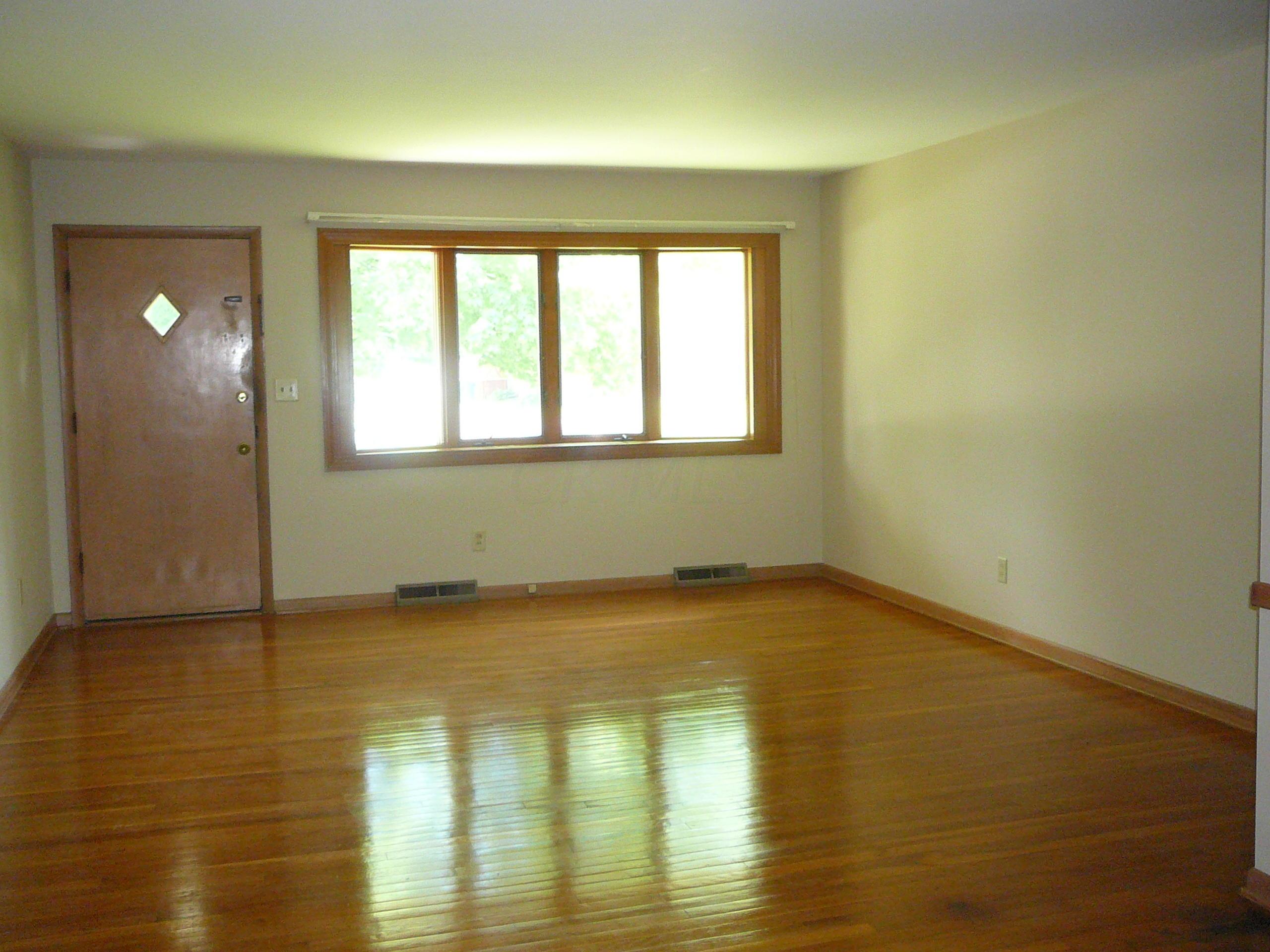 4431 Kenfield Road Columbus, OH 43224 - Photo 7 of 27 Gallery Image 7