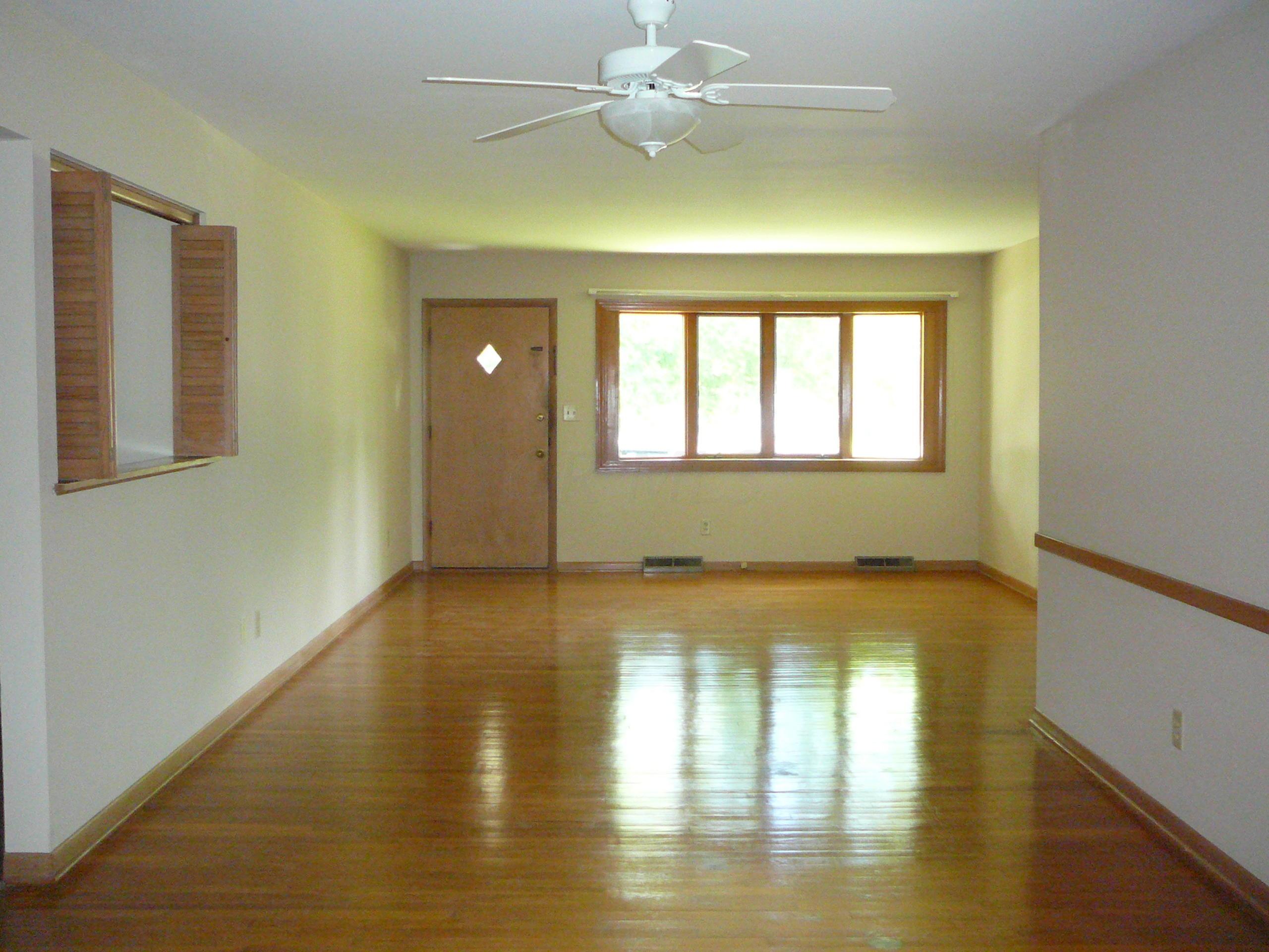 4431 Kenfield Road Columbus, OH 43224 - Photo 8 of 27 Gallery Image 8