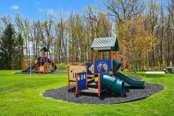 $250,000 | 4324 Hampton Ridge Boulevard, Howell, MI 48843