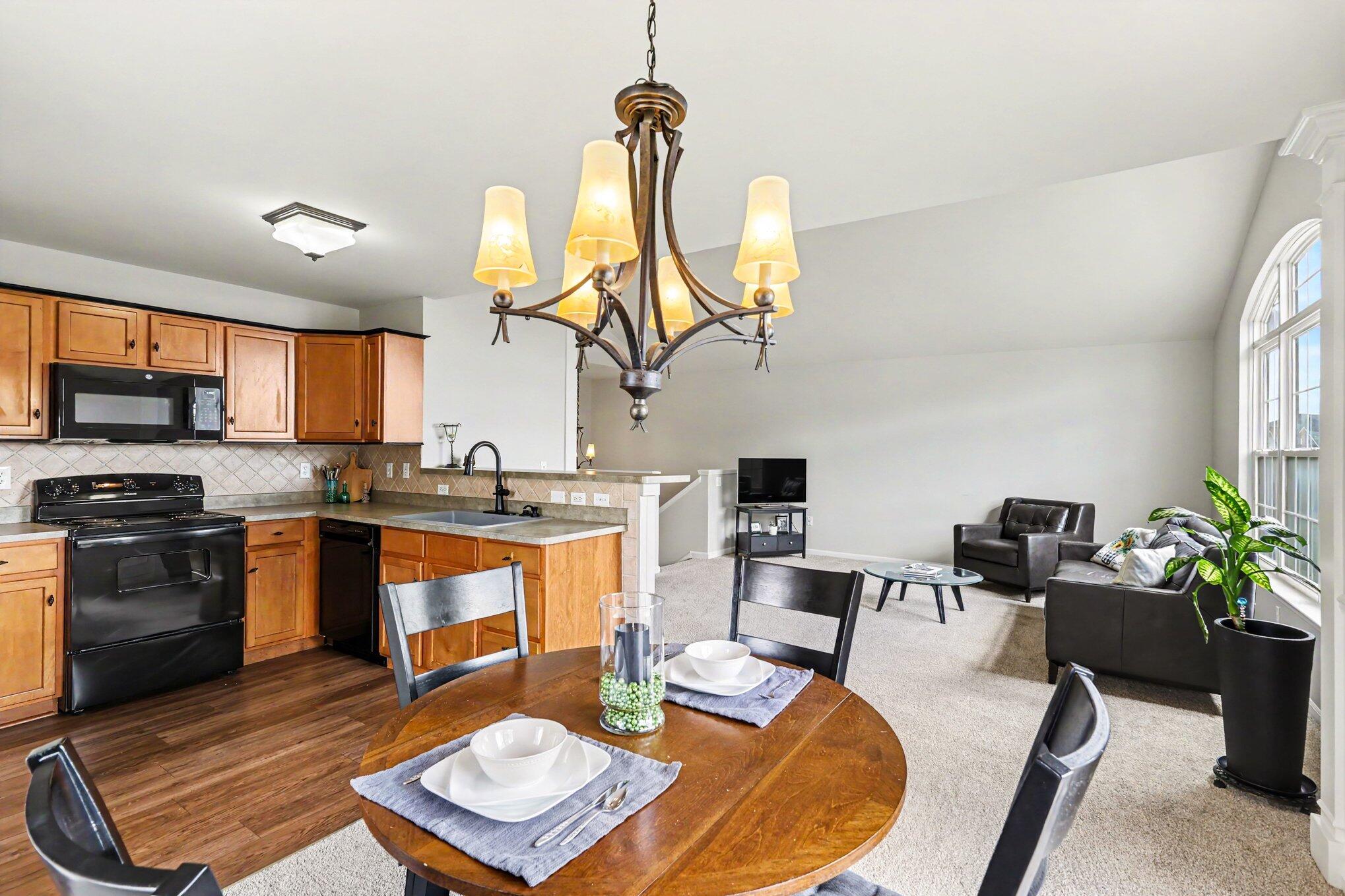 4324 Hampton Ridge Boulevard Howell, MI 48843 - Photo 10 of 27 009_file_5695
