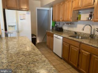 1722 Stokesley Road Dundalk, MD 21222 - Photo 7 of 22 Kitchen