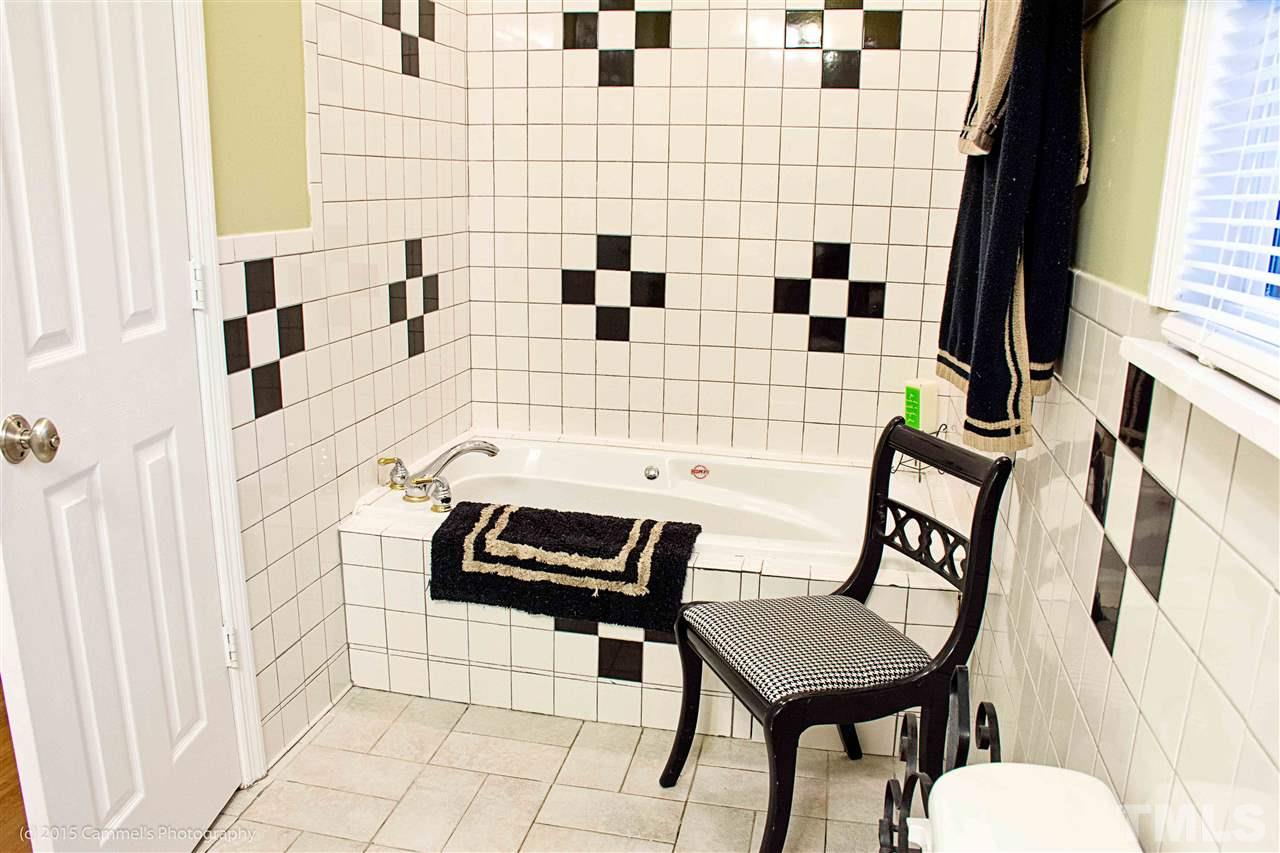 1911 Collier Road Durham, NC 27707 - Photo 10 of 14 Gallery Image 10