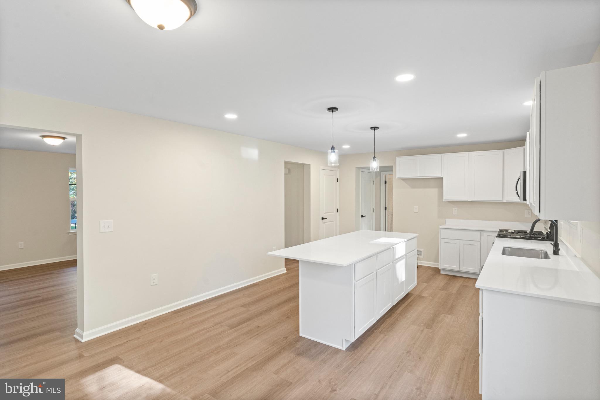 765 Little Mill Road Monroeville, NJ 08343 - Photo 13 of 39 a large room with a lot of counter space