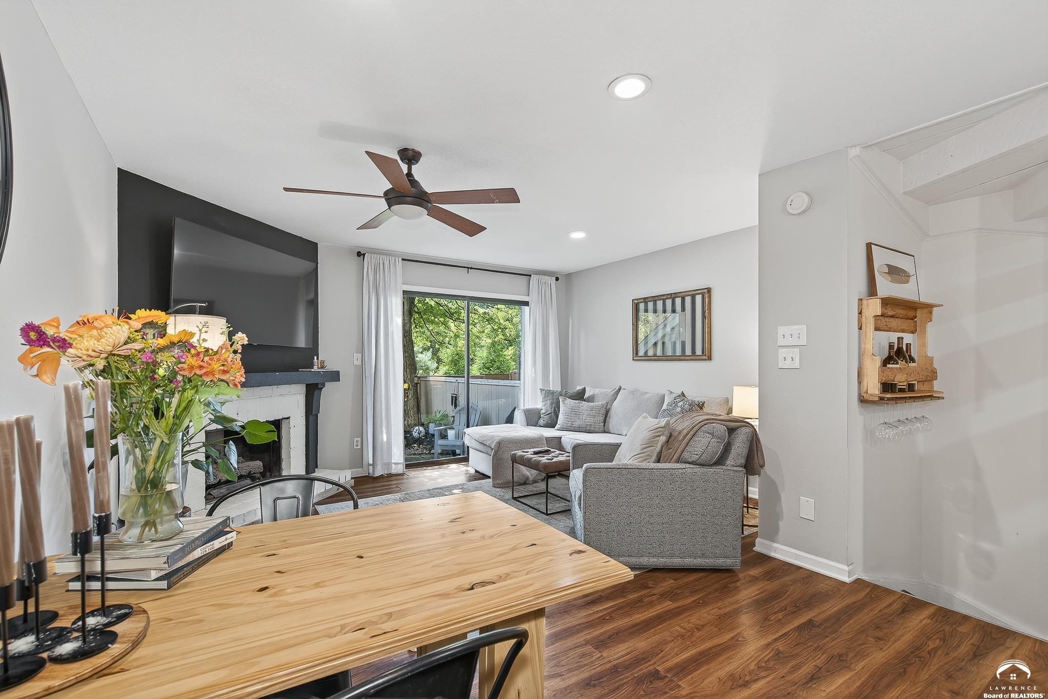 8277 Monrovia Street Lenexa, KS 66215 - Photo 11 of 38