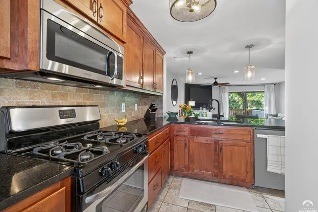 $230,000 | 8277 Monrovia Street, Lenexa, KS 66215