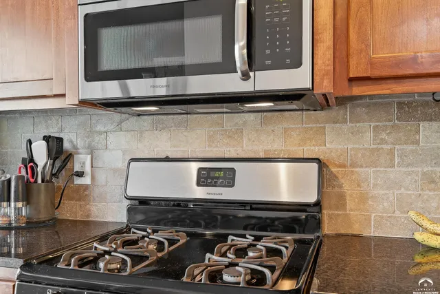 $230,000 | 8277 Monrovia Street, Lenexa, KS 66215