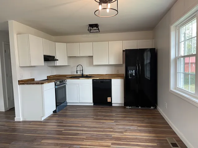 a view of utility room