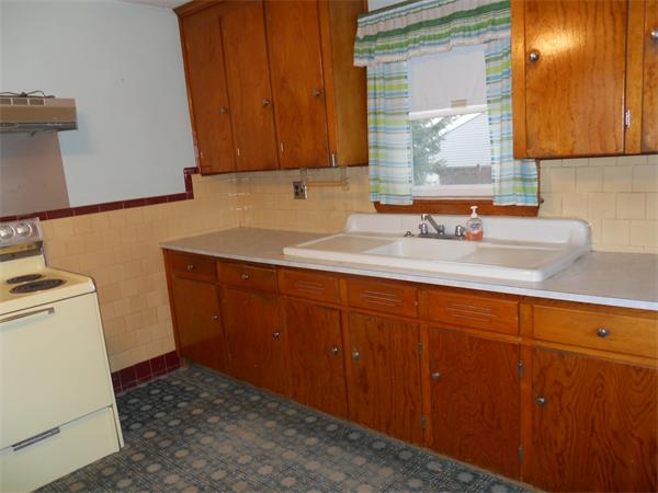 12 Griffin Road Peabody, MA 01960 - Photo 4 of 12 Gallery Image 4