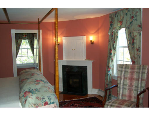 162 Mountain Road Princeton, MA 01541 - Photo 8 of 11