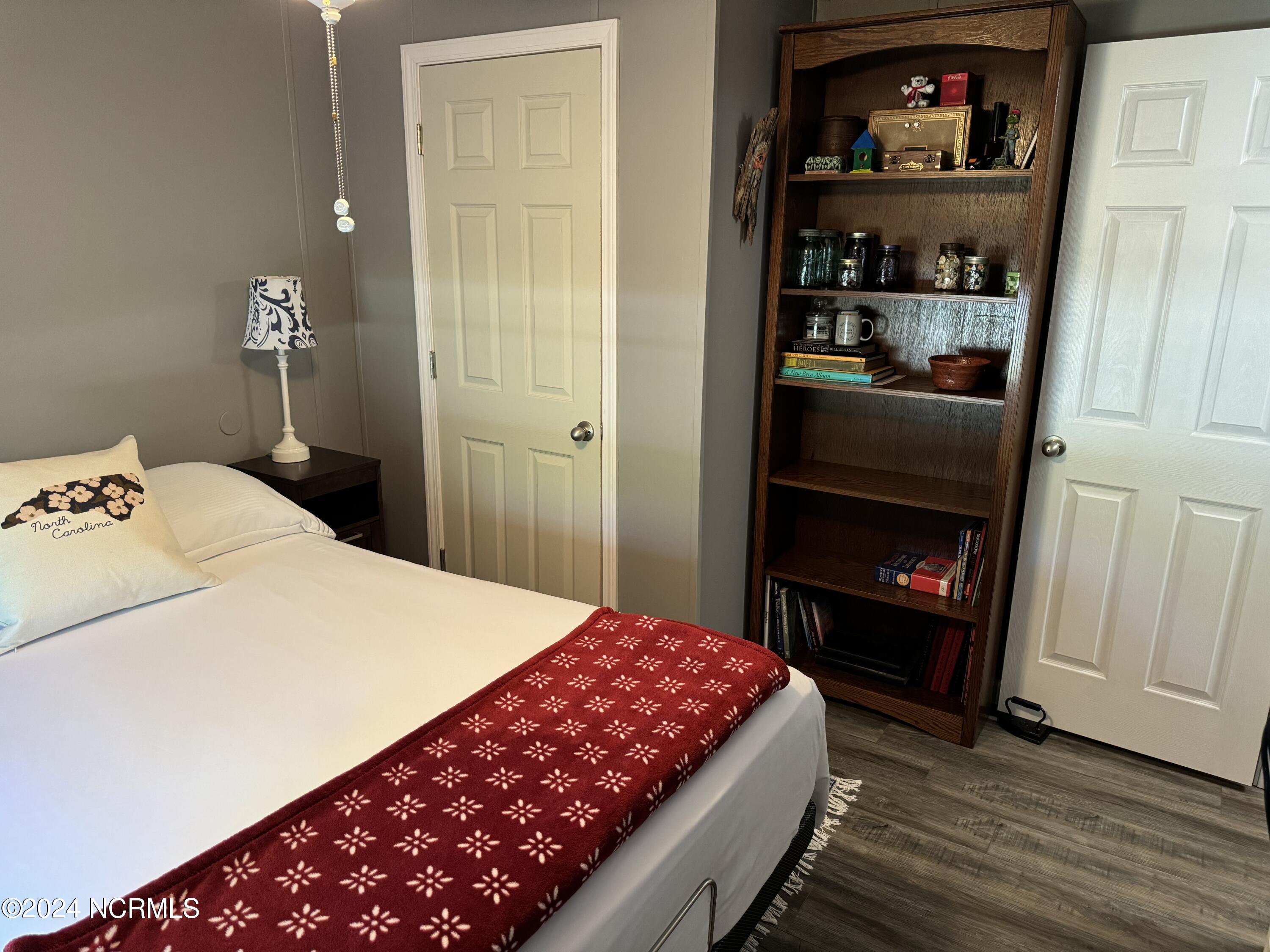 380 Sand Ridge Road New Bern, NC 28560 - Photo 13 of 35 380 bedroom2