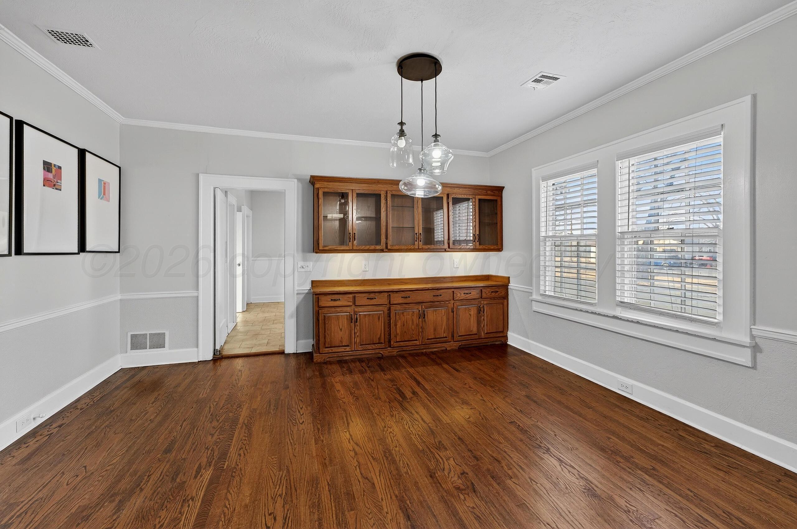 300 North Vine Street Claude, TX 79019 - Photo 13 of 56 013_Dining