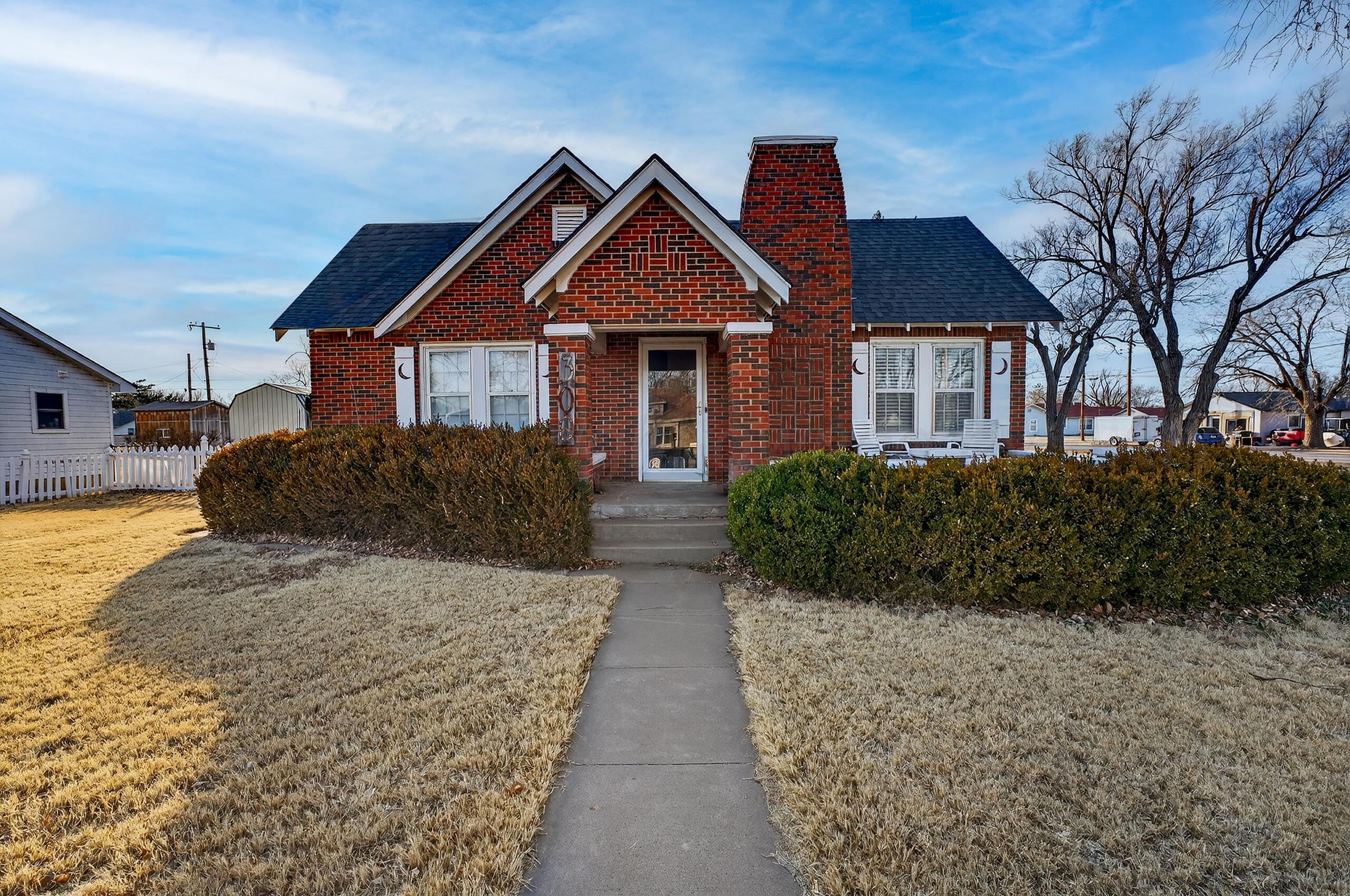 300 North Vine Street Claude, TX 79019 - Photo 2 of 56 002_Front-2