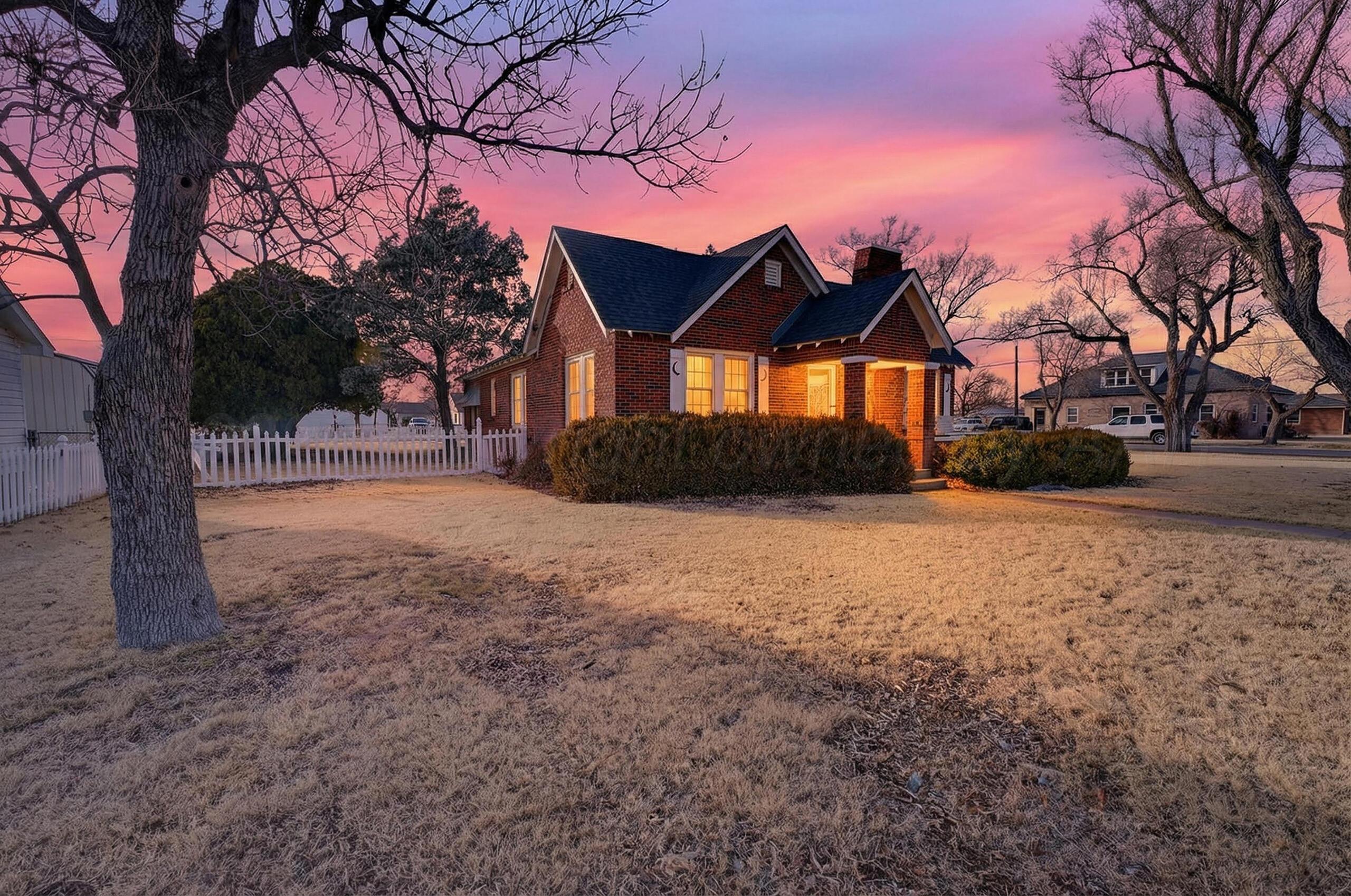 300 North Vine Street Claude, TX 79019 - Photo 3 of 56 003_Front-2-2