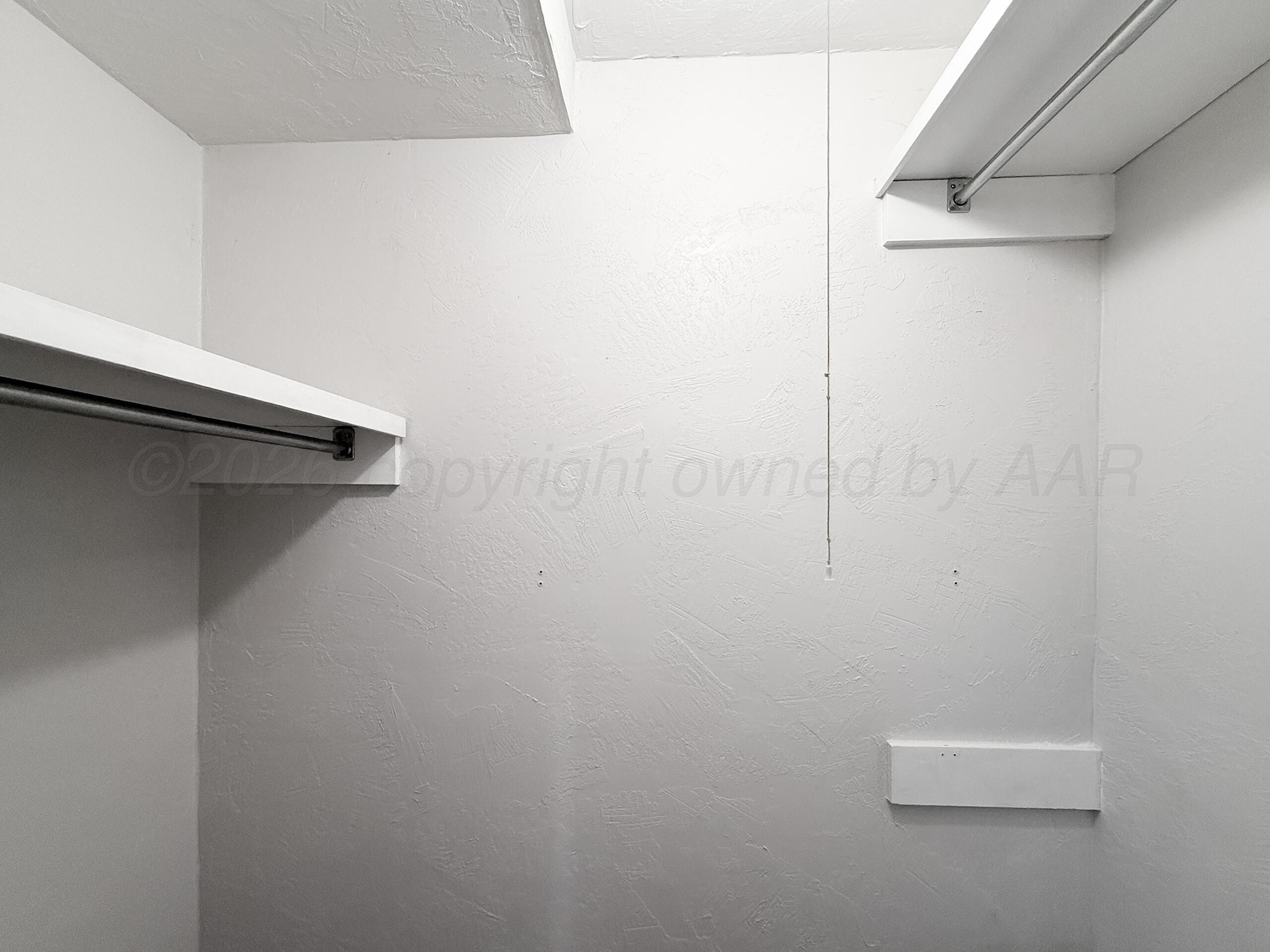 300 North Vine Street Claude, TX 79019 - Photo 32 of 56 032_Primary Closet