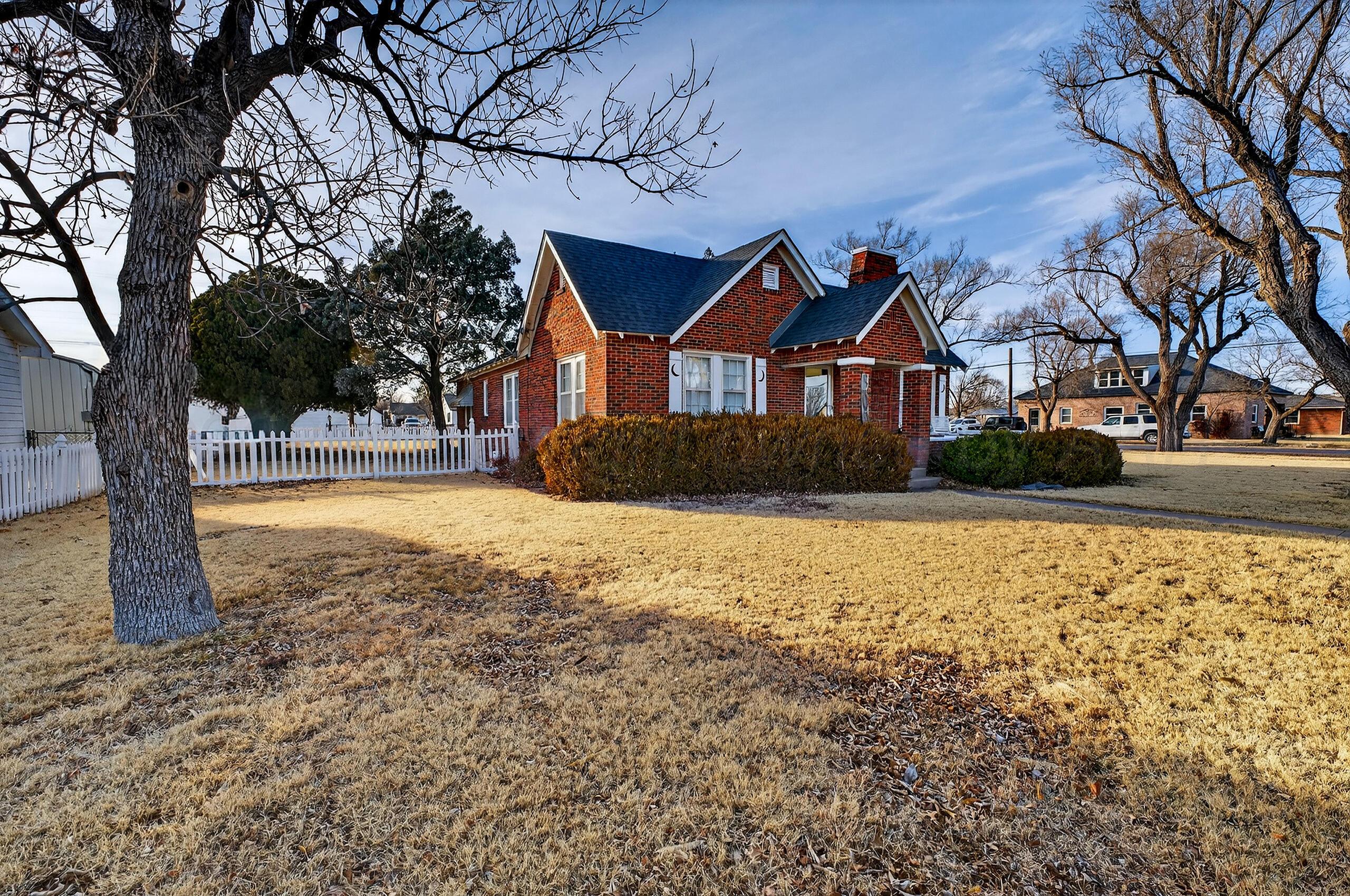 300 North Vine Street Claude, TX 79019 - Photo 4 of 56 004_Front-3