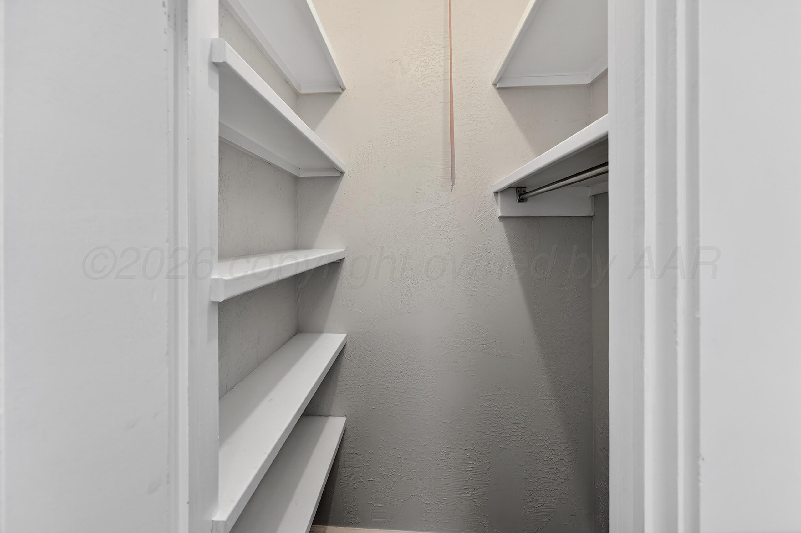 300 North Vine Street Claude, TX 79019 - Photo 44 of 56 044_Bedroom-Office Closet