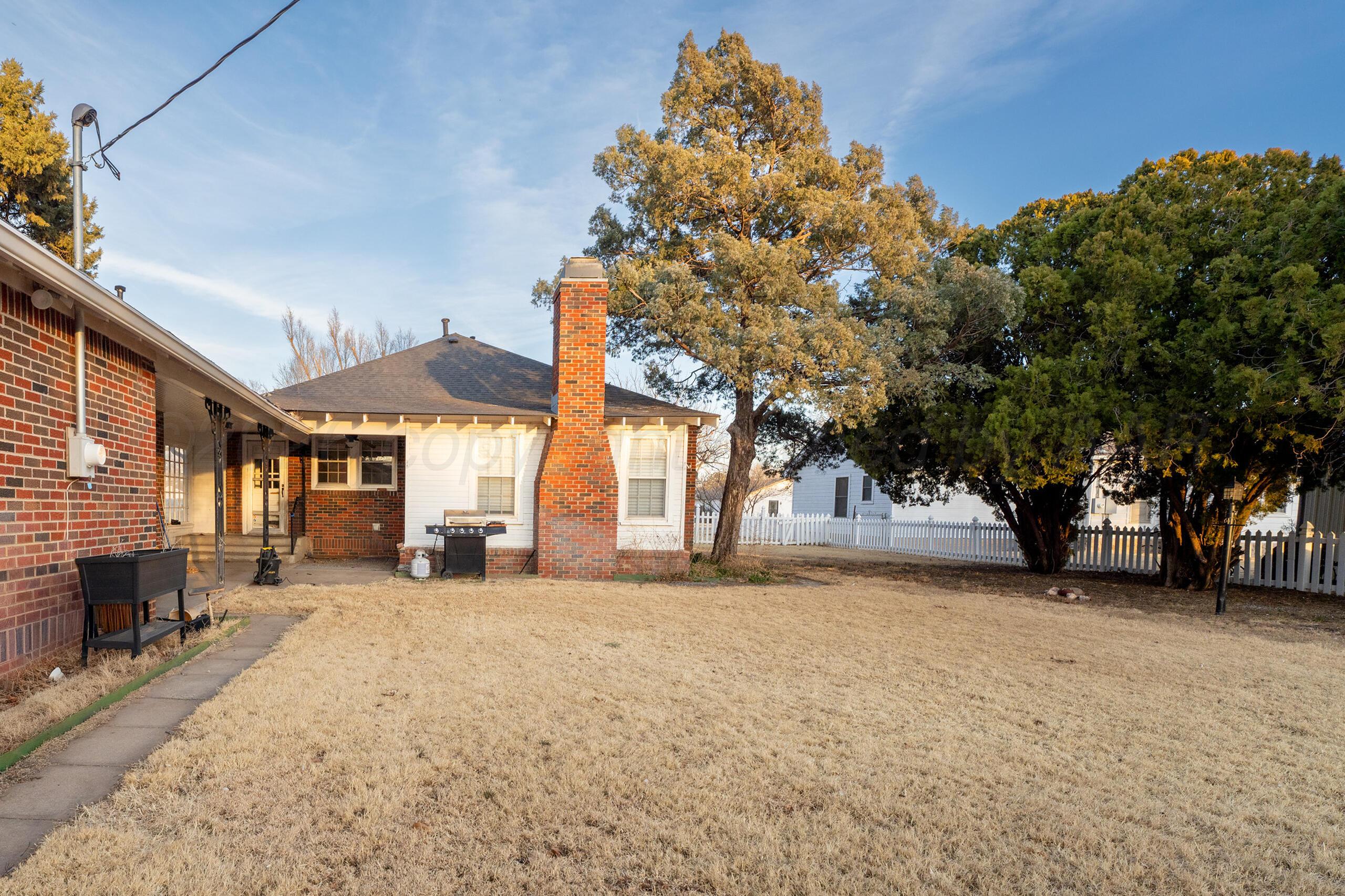 300 North Vine Street Claude, TX 79019 - Photo 46 of 56 046_Backyard