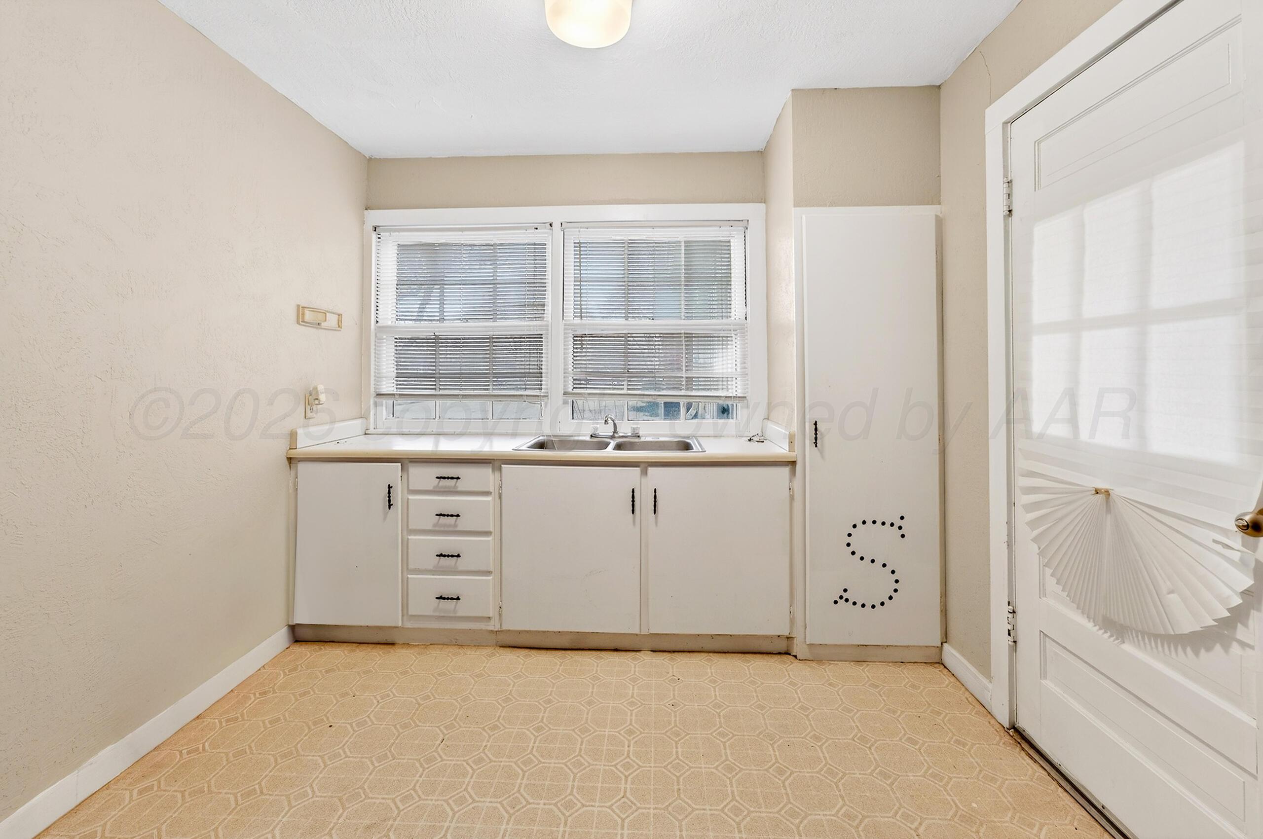 300 North Vine Street Claude, TX 79019 - Photo 52 of 56 052_Apartment 2