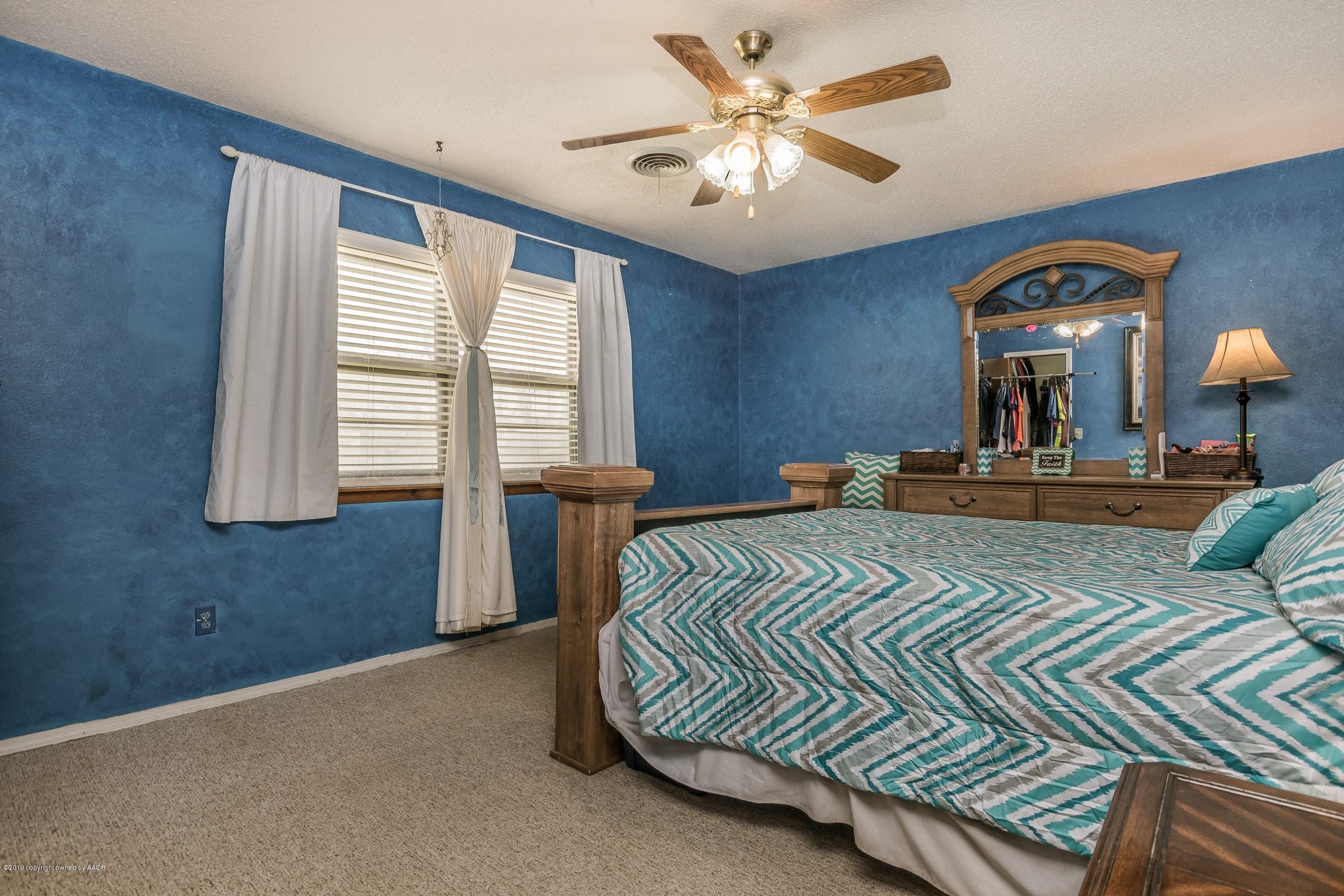 4435 South Travis Street Amarillo, TX 79110 - Photo 11 of 14 009_Master Bedroom