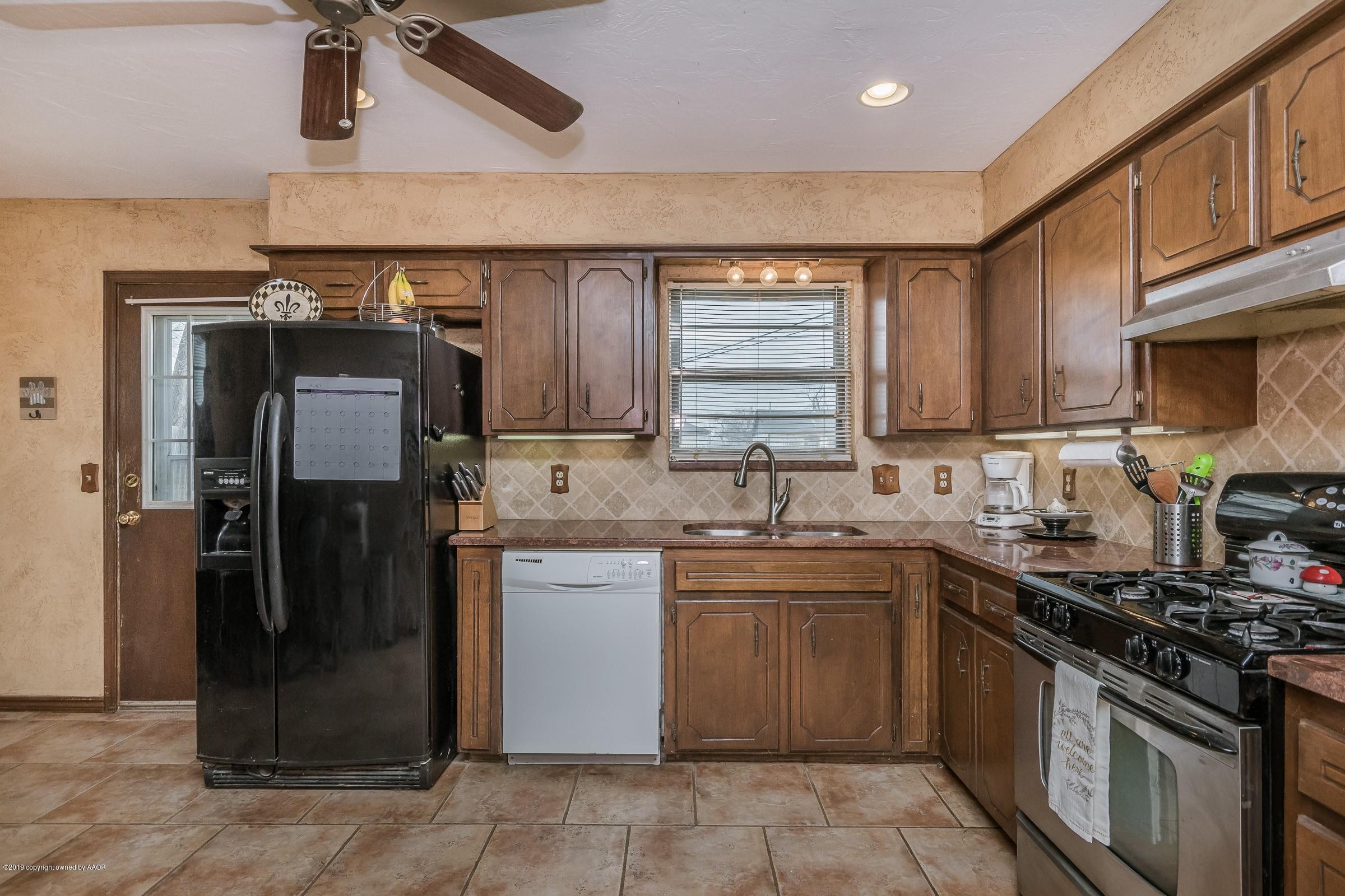 4435 South Travis Street Amarillo, TX 79110 - Photo 8 of 14 006_Kitchen-2