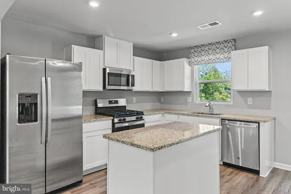 $3,050 | 2 Comfort Road, Williamstown, NJ 08094