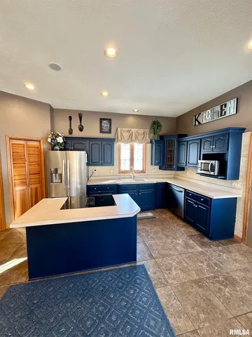 $348,000 | 1 Valevue Acres Drive, Jacksonville, IL 62650