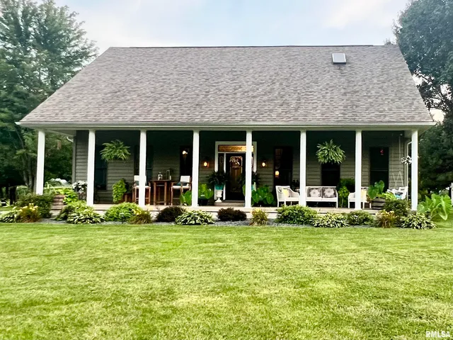 $348,000 | 1 Valevue Acres Drive, Jacksonville, IL 62650