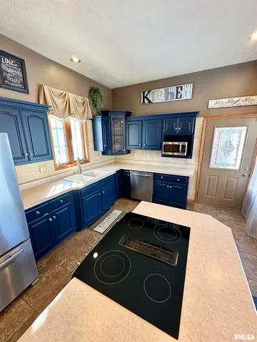 $348,000 | 1 Valevue Acres Drive, Jacksonville, IL 62650