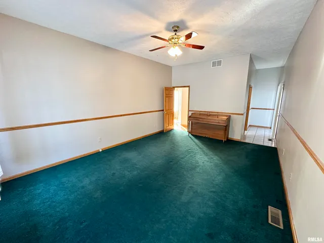 $348,000 | 1 Valevue Acres Drive, Jacksonville, IL 62650