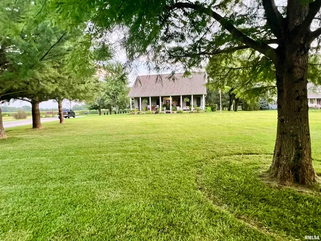 $348,000 | 1 Valevue Acres Drive, Jacksonville, IL 62650