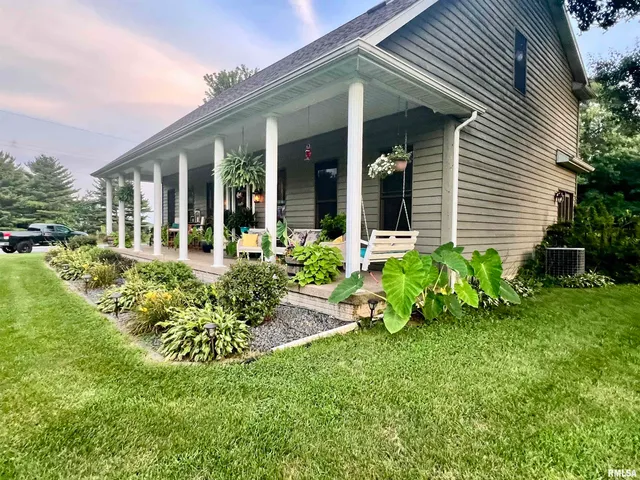 $348,000 | 1 Valevue Acres Drive, Jacksonville, IL 62650