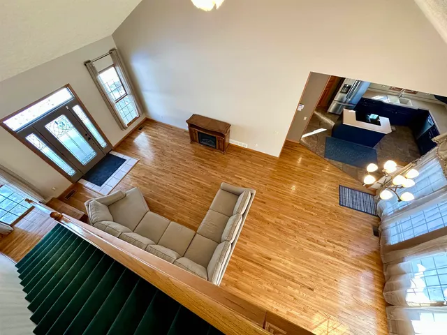 $348,000 | 1 Valevue Acres Drive, Jacksonville, IL 62650