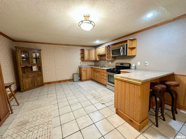 $348,000 | 1 Valevue Acres Drive, Jacksonville, IL 62650