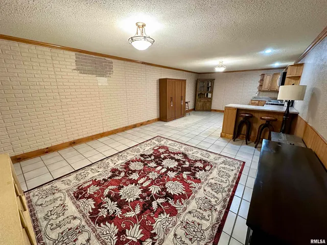 $348,000 | 1 Valevue Acres Drive, Jacksonville, IL 62650