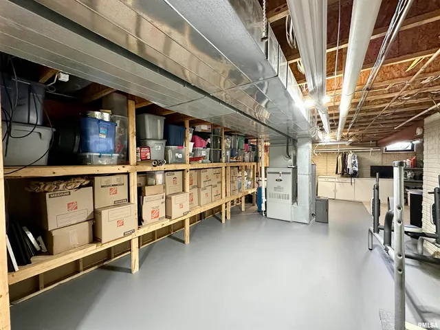 $348,000 | 1 Valevue Acres Drive, Jacksonville, IL 62650