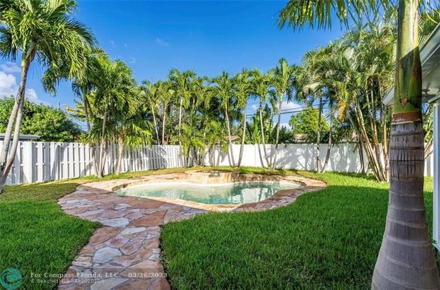 $750,000 | 5110 Northeast 27th Avenue, Lighthouse Point, FL 33064