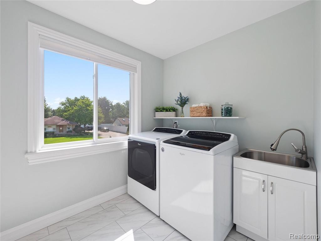 2446 Eastern Avenue Rochester Hills, MI 48307 - Photo 31 of 48