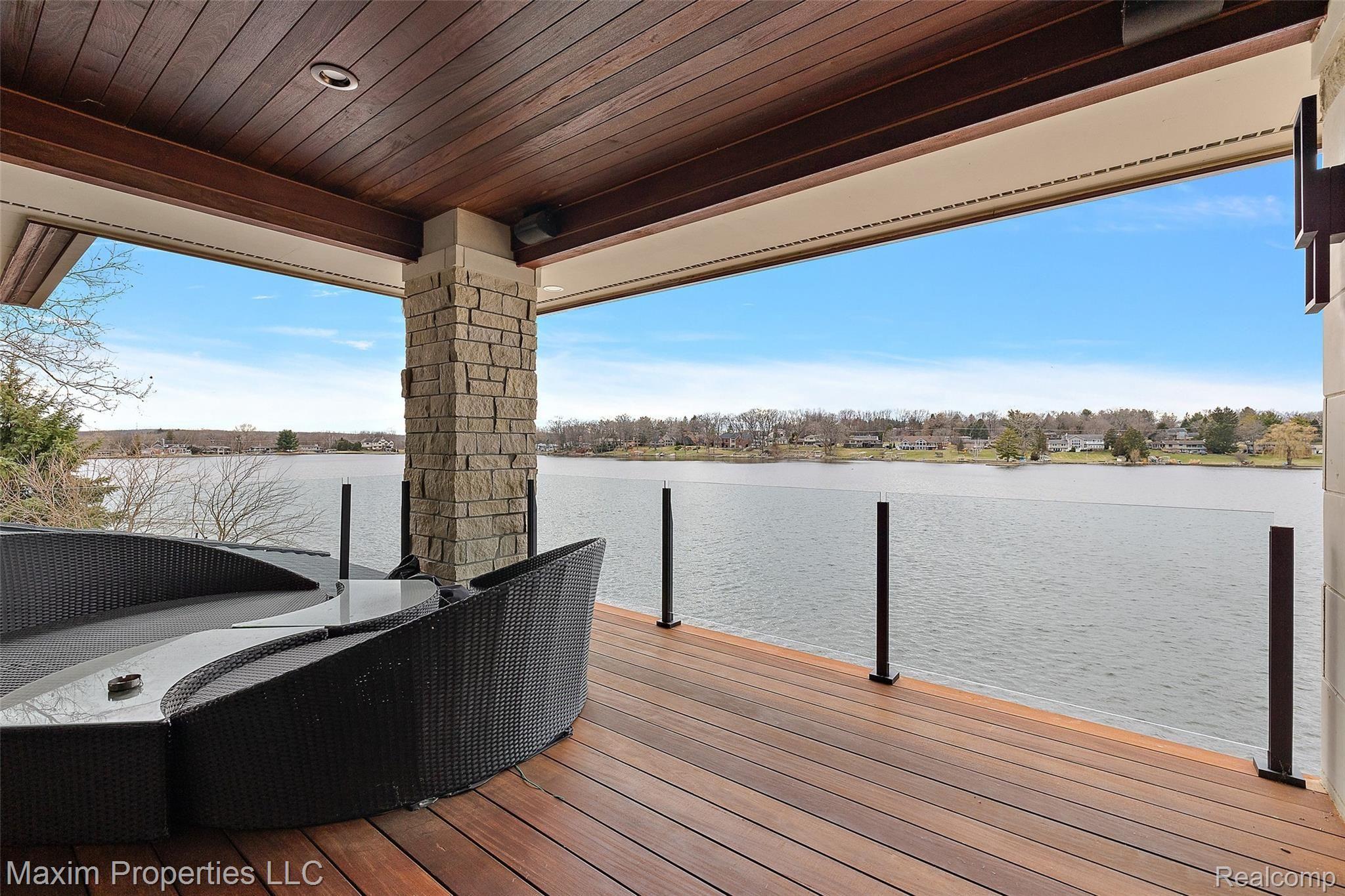 3760 Sleeth Road Commerce Township, MI 48382 - Photo 33 of 52 Bedroom Suite View