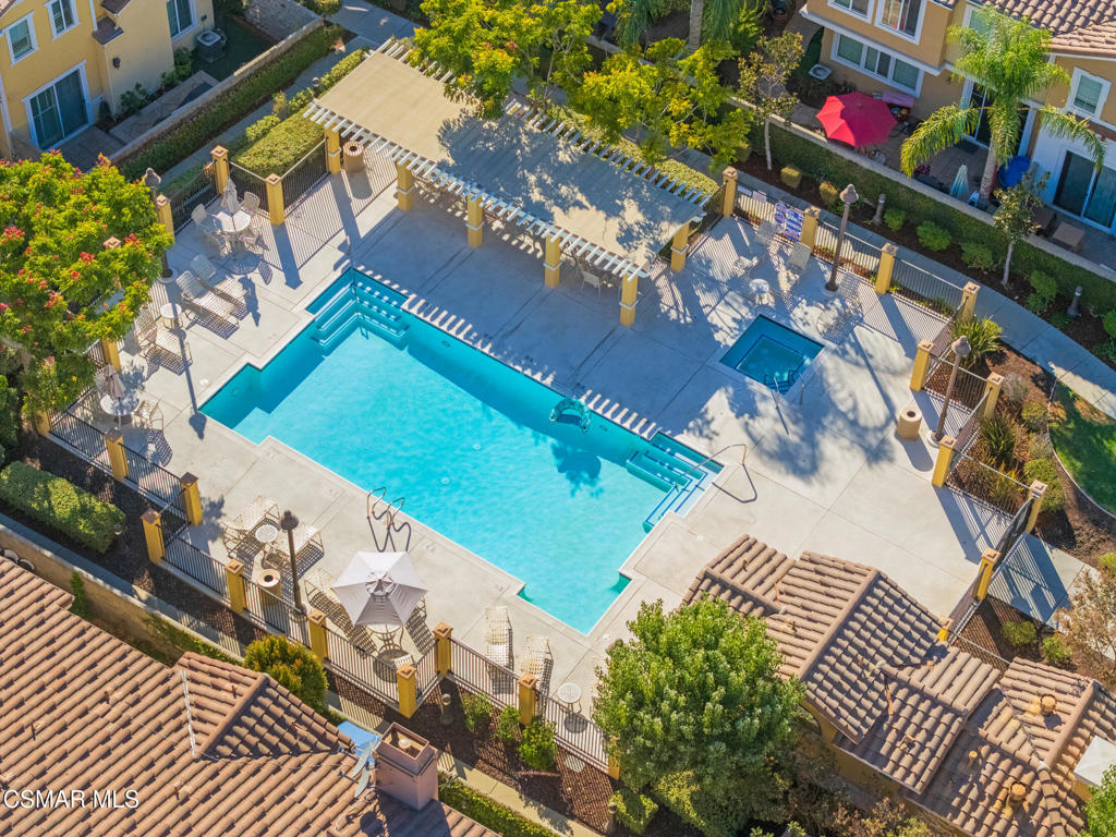4117 Orontes Way, Unit B Simi Valley, CA 93063 - Photo 46 of 52