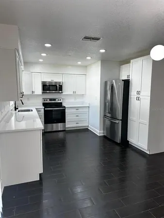 $2,290 | 1520 Country Ridge Drive, Lakeland, FL 33801