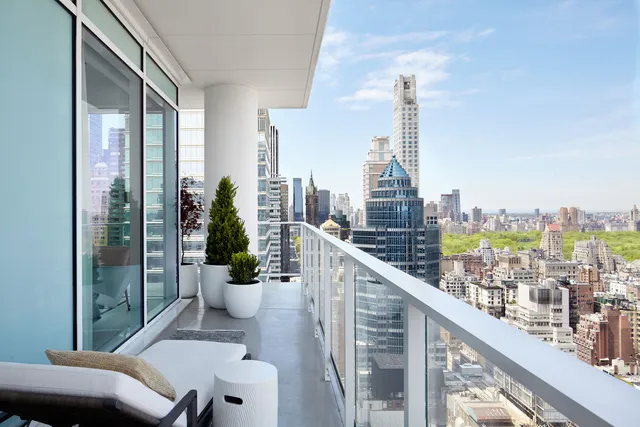$5,450,000 | 200 East 59th Street, Unit 30E | Midtown East