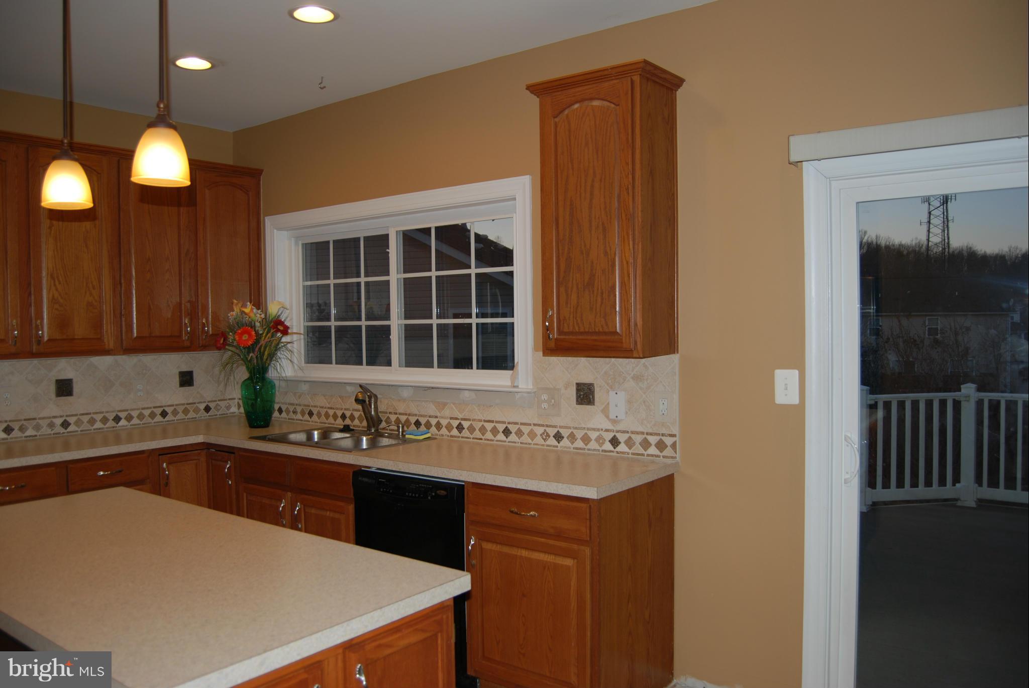 4172 Agency Loop Triangle, VA 22172 - Photo 16 of 30 Kitchen