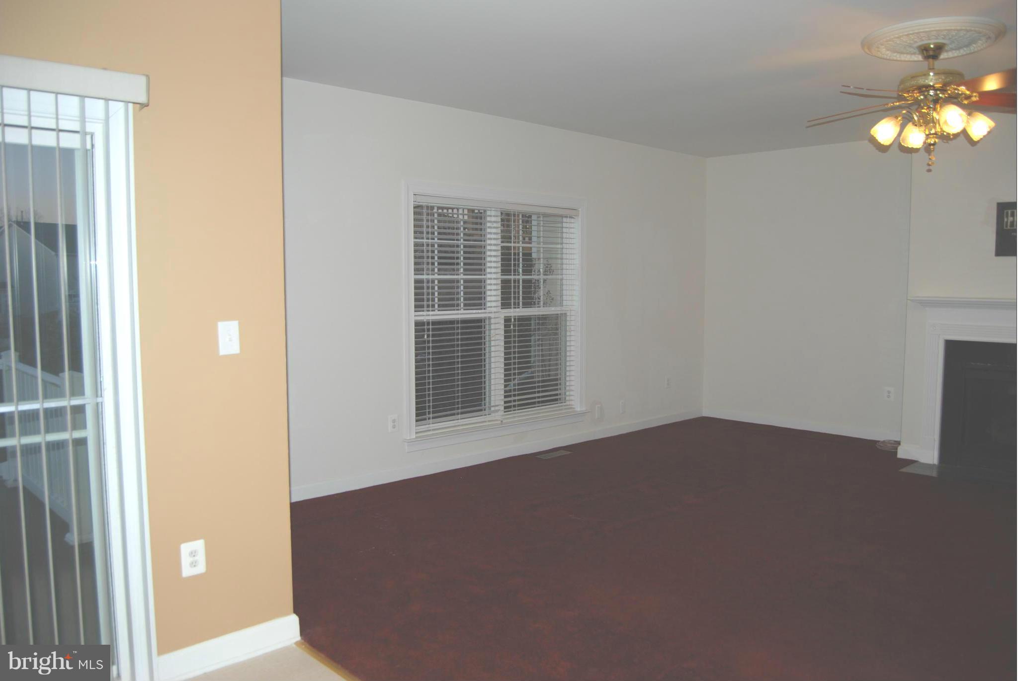 4172 Agency Loop Triangle, VA 22172 - Photo 19 of 30 Family Room