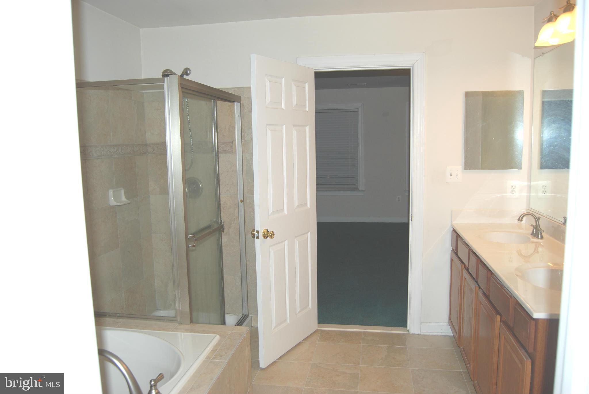 4172 Agency Loop Triangle, VA 22172 - Photo 24 of 30 Bath (Master)